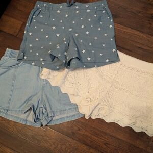 A New Day, Universal Thread and Magellan Women's XL Shorts Lot EUC/NWOT